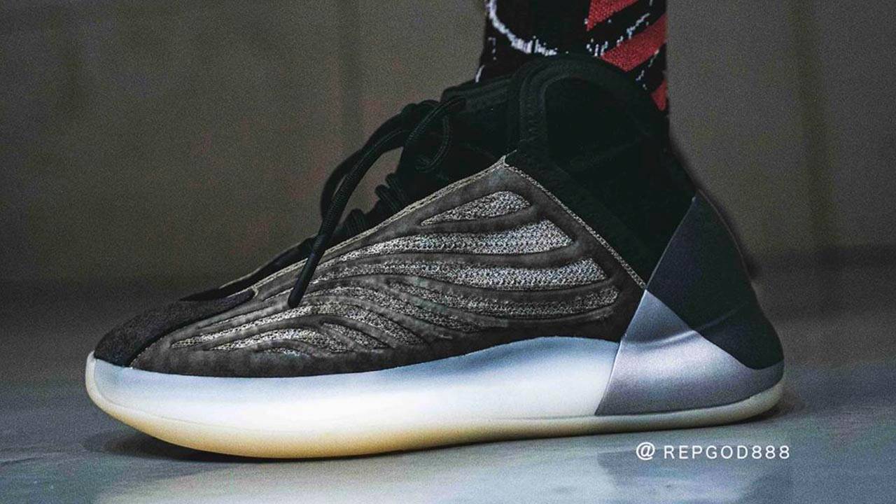 Yeezy QNTM "Barium"