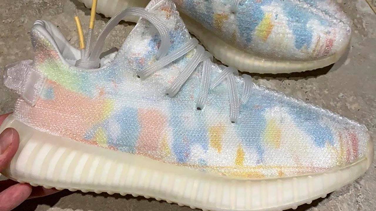 Yeezy Boost 350 V2 "Friends & Family"