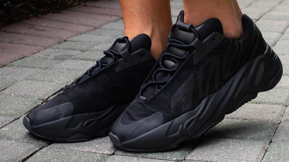 Yeezy 700 MNVN "Black"