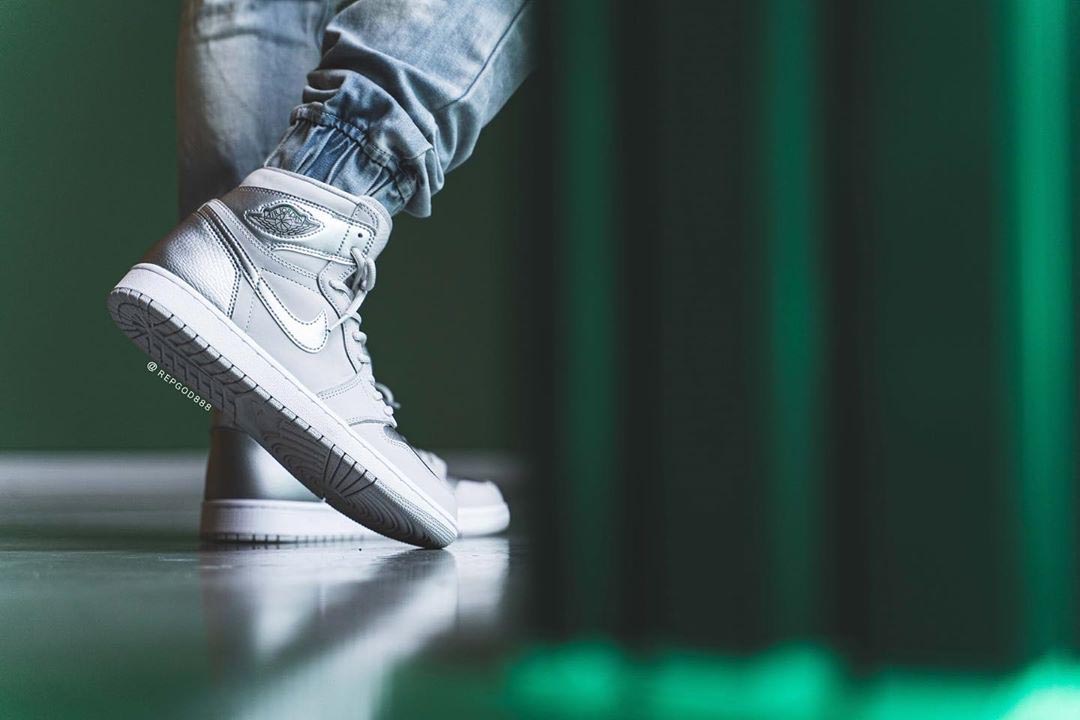 Air Jordan 1 High OG "Neutral Grey"
