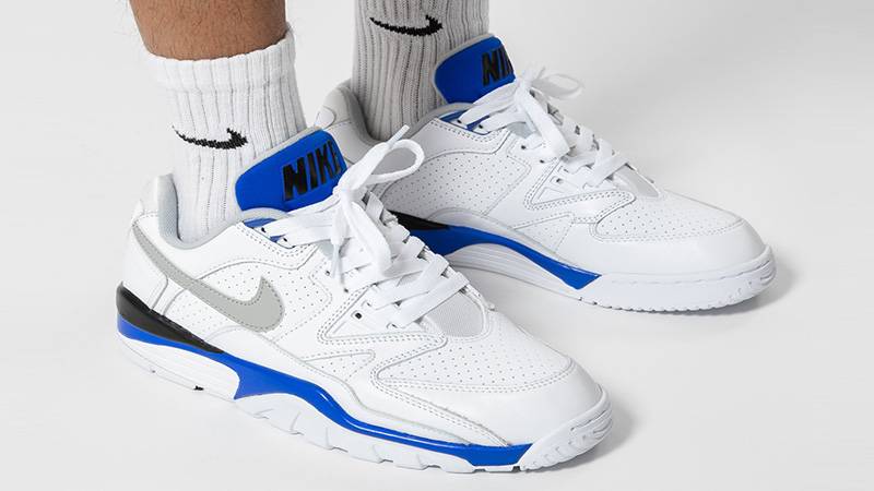 nike air trainer low white blue