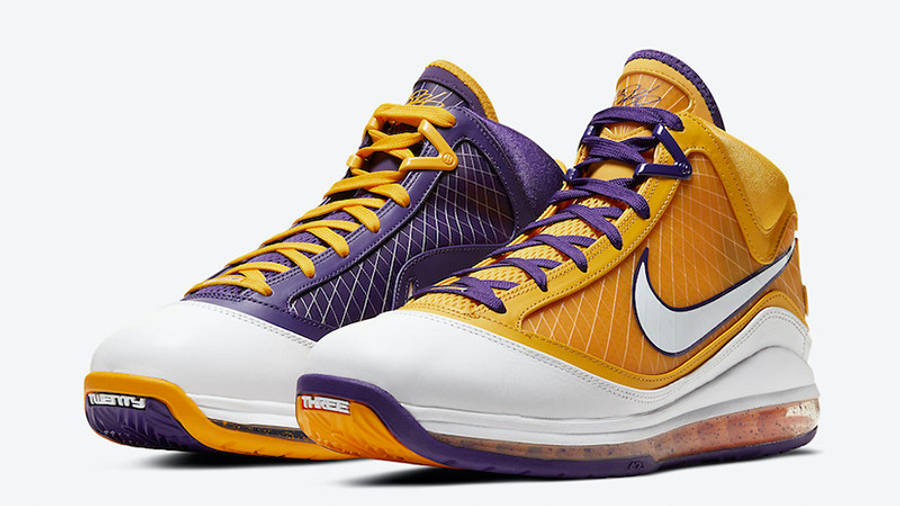Nike LeBron 7 Lakers CW2300-500 front