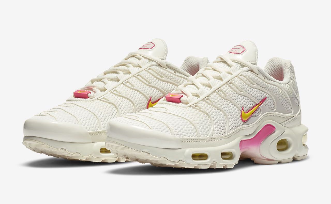 nike air max plus sail digital pink