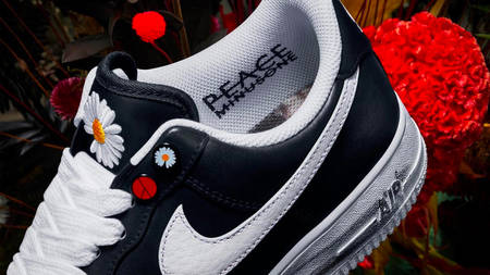 First Look at G-Dragon's Next PEACEMINUSONE x Nike Air Force 1 "Para-Noise" First Look at G-Dragon's Next PEACEMINUSONE x Nike Air Force 1 "Para-Noise"