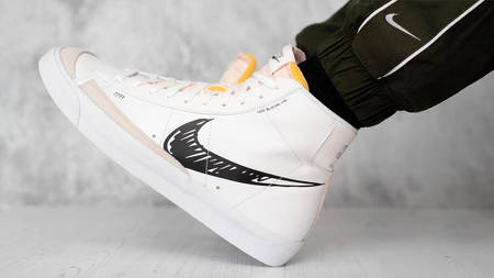 The Nike Blazer Mid Vintage '77 "Sketch" is This Season's Must-Cop! The Nike Blazer Mid Vintage '77 "Sketch" is This Season's Must-Cop!