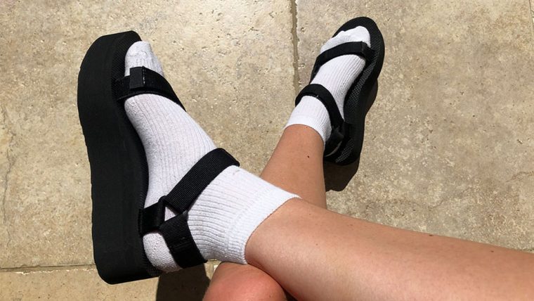 Teva Flatform Universal Black sandal feauter