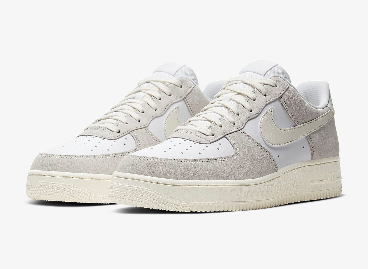 These 10 New Nike Sneakers Are Perfect for Summer 3