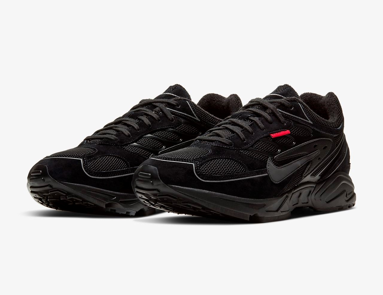 The 20 Best Sneaker and Clothing Steals From the Nike UK Sale 2