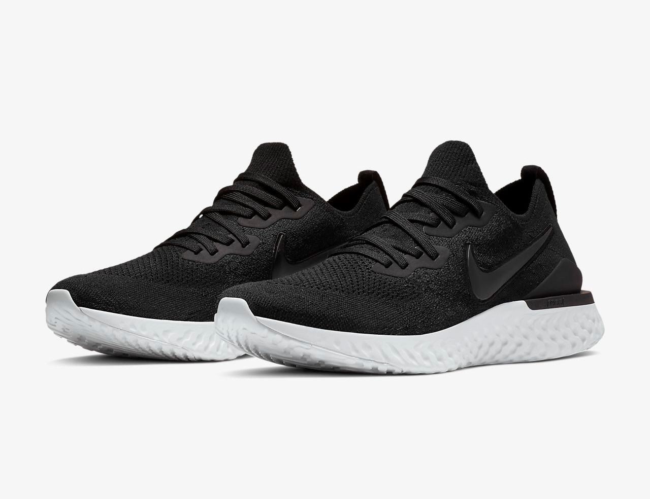 The 20 Best Sneaker and Clothing Steals From the Nike UK Sale 16