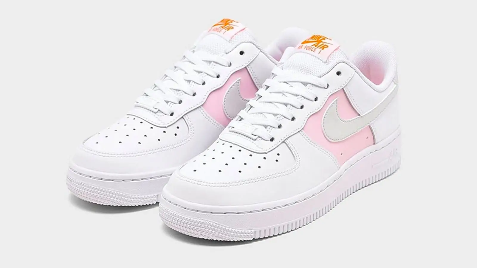 White and hot sale pink af1