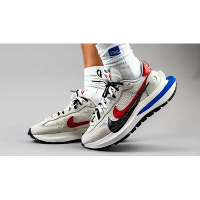 sacai x Nike VaporWaffle Sail Sport Fuchsia | Where To Buy