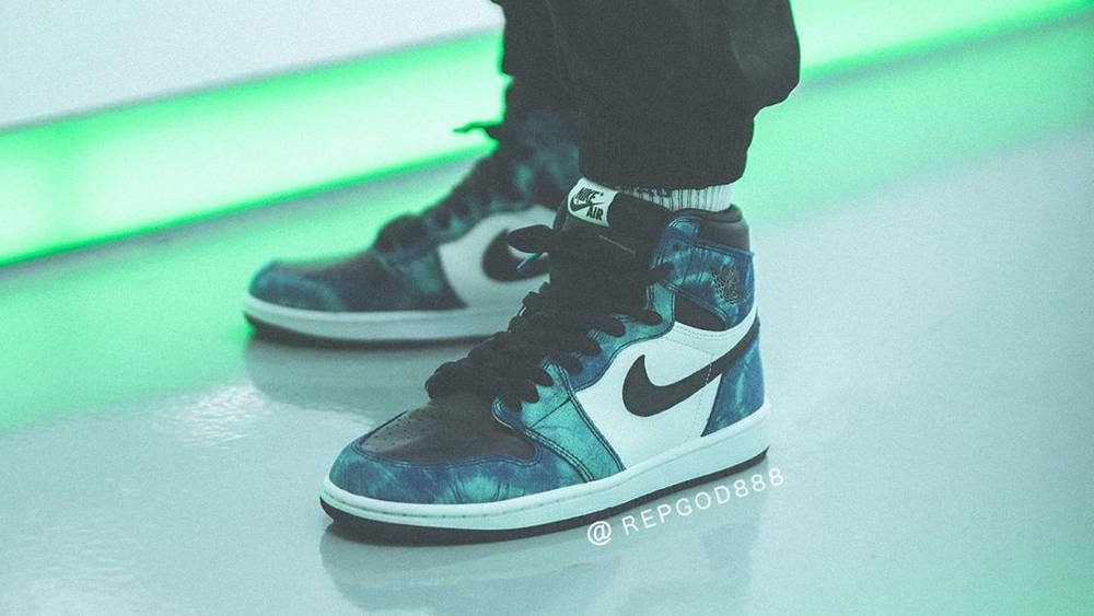 These Are the 12 Hottest Sneakers Available Now and Dropping This Week 15