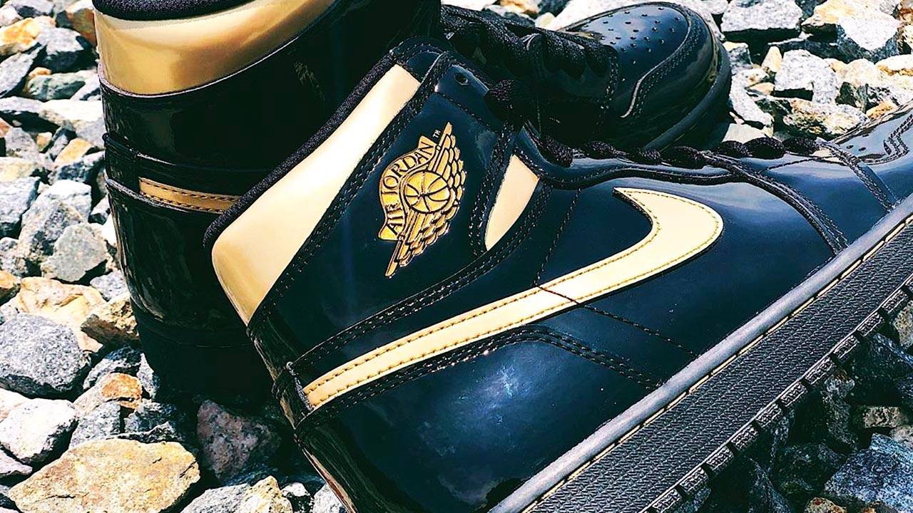 Air Jordan 1 High OG "Black Patent"