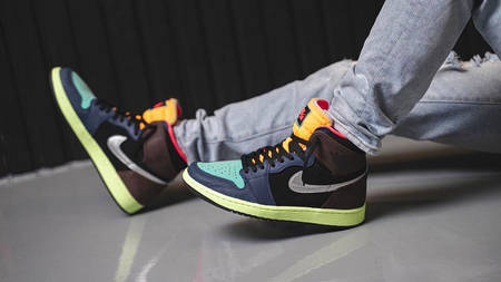 An On-Foot Look at the Air Jordan 1 High OG "Bio Hack" An On-Foot Look at the Air Jordan 1 High OG "Bio Hack"