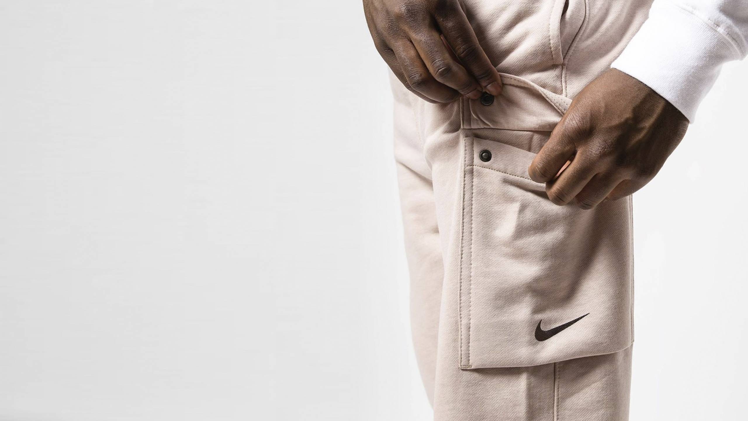 The Nike Sportswear Men's Cargo Trousers are Exceptionally Clean