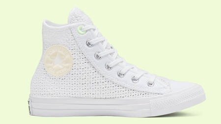 Crochet Covers This Converse Chuck Taylor 'Summer Getaway' Crochet Covers This Converse Chuck Taylor 'Summer Getaway'