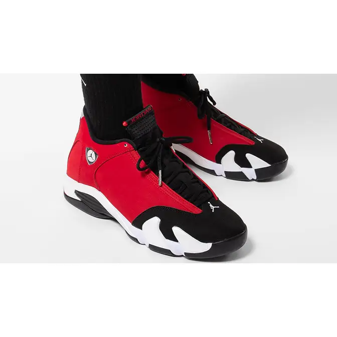 Red and black jordan on sale 14