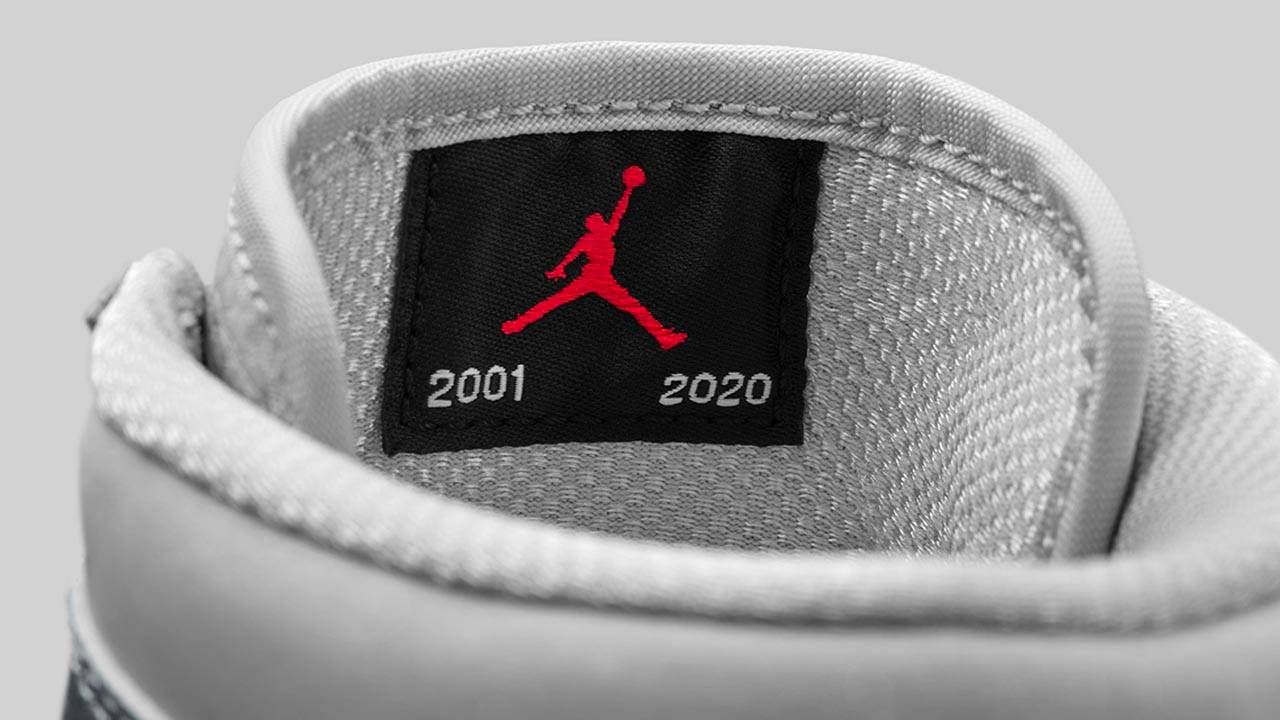 Air Jordan 1 Retro High OG "Neutral Grey"