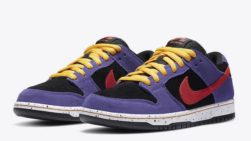 Nike SB Dunk Low ACG Terra Front