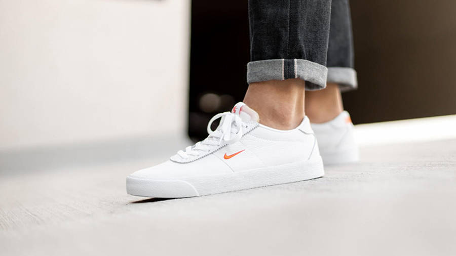 nike sb zoom bruin orange label white gum