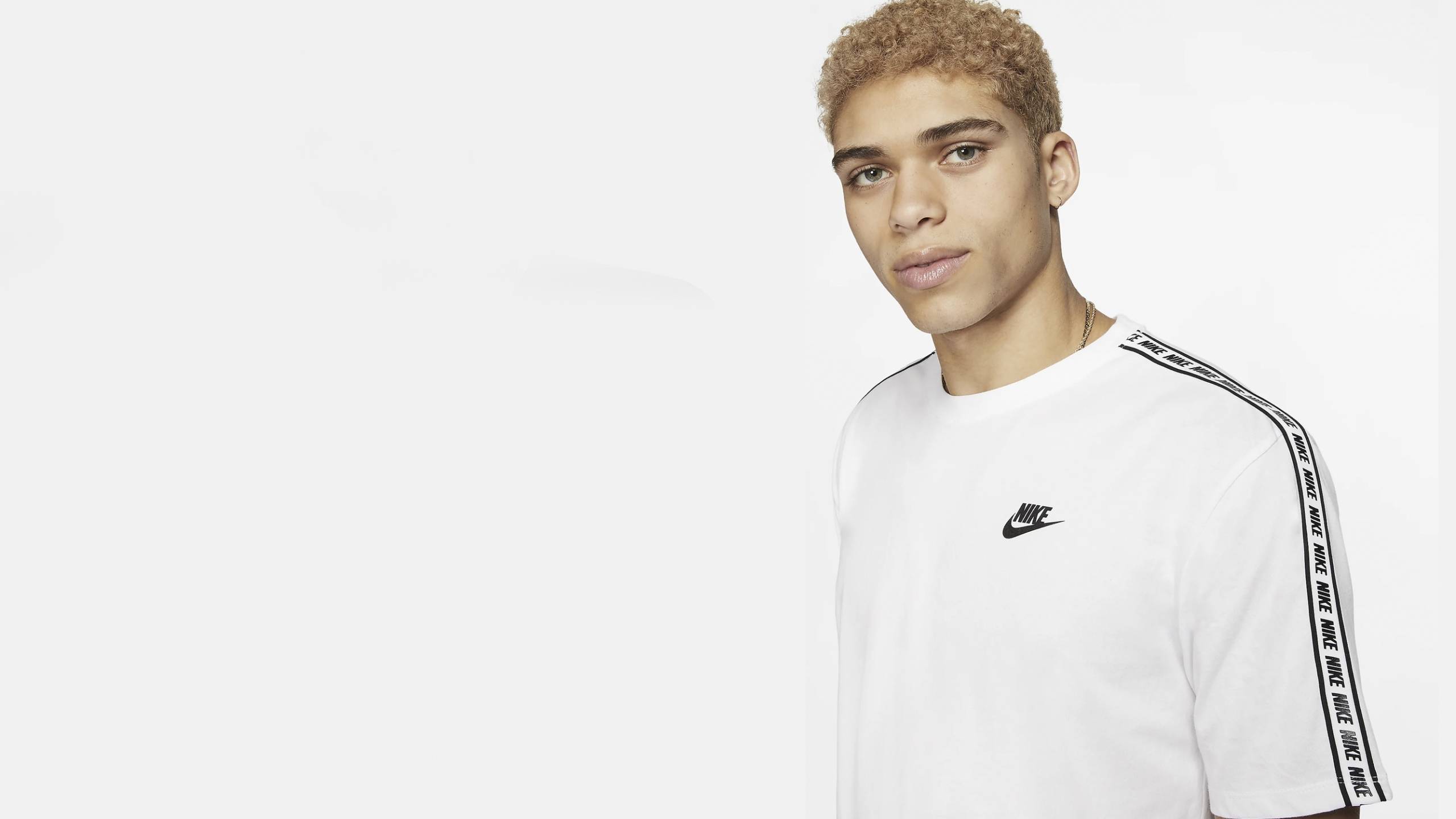 These Incredible Tees Have Just Dropped at Nike