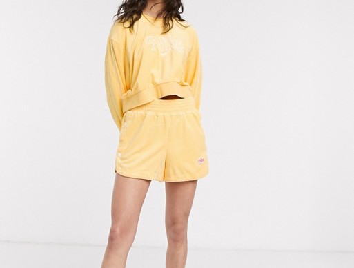 Nike Sportswear Shorts Topaz Gold