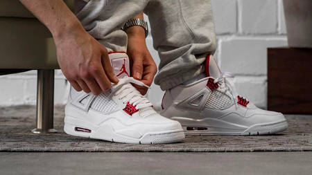 Release Reminder: Don't Miss the Air Jordan 4 "Red Metallic"! Release Reminder: Don't Miss the Air Jordan 4 "Red Metallic"!