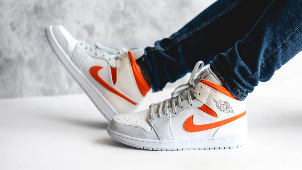 Image via The Sole Supplier Air Jordan 1 Mid "Starfish"