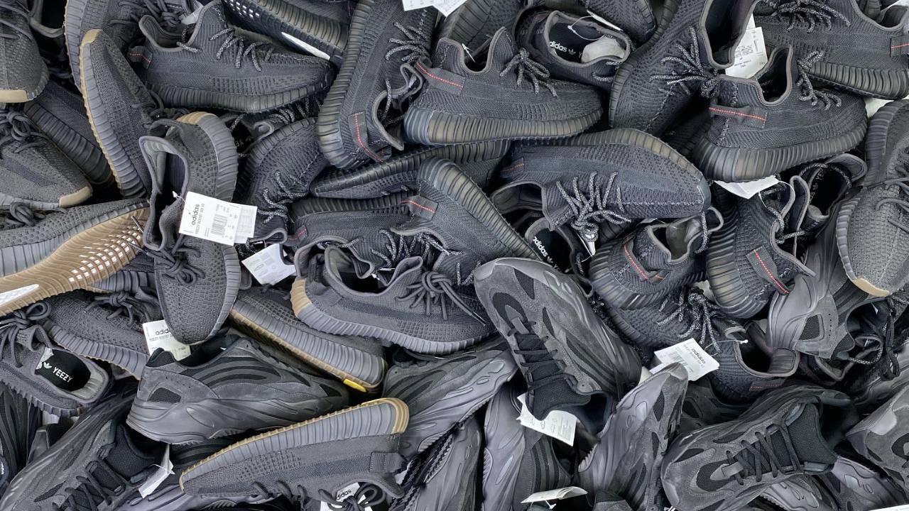 footwearhutt black yeezys