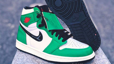 The Air Jordan 1 Retro High OG WMNS ‘Lucky Green’ Has Been Unveiled! The Air Jordan 1 Retro High OG WMNS ‘Lucky Green’ Has Been Unveiled!