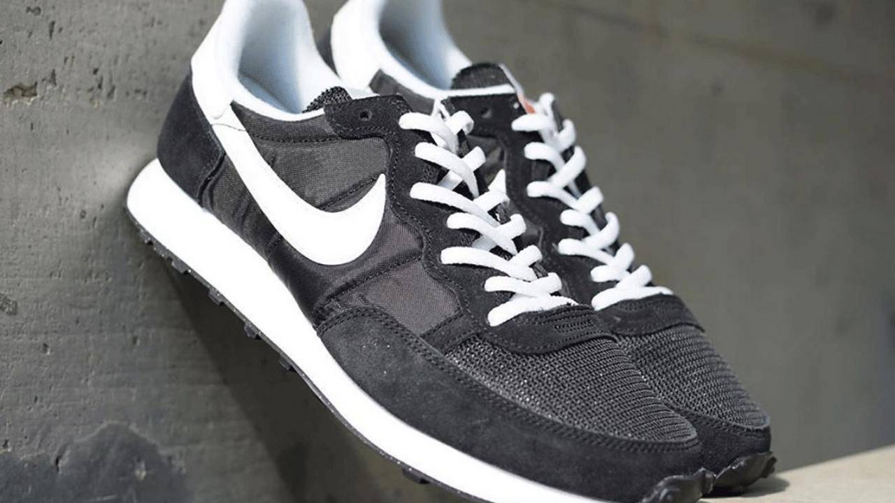 nike challeneger black