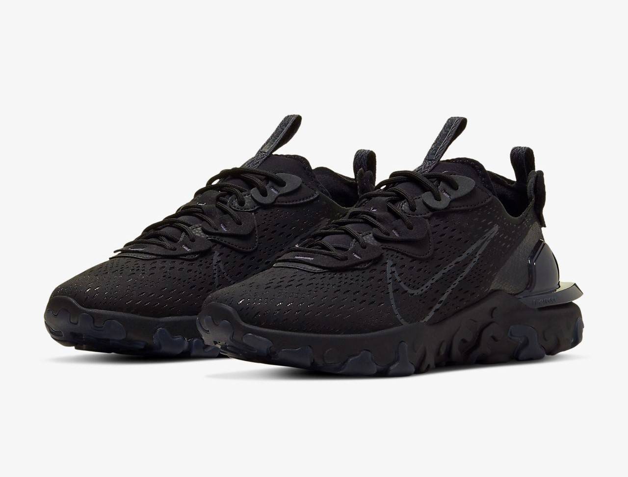 Payday Treats: These 25 Nike Sneakers Are Thankfully Still In-Stock 13