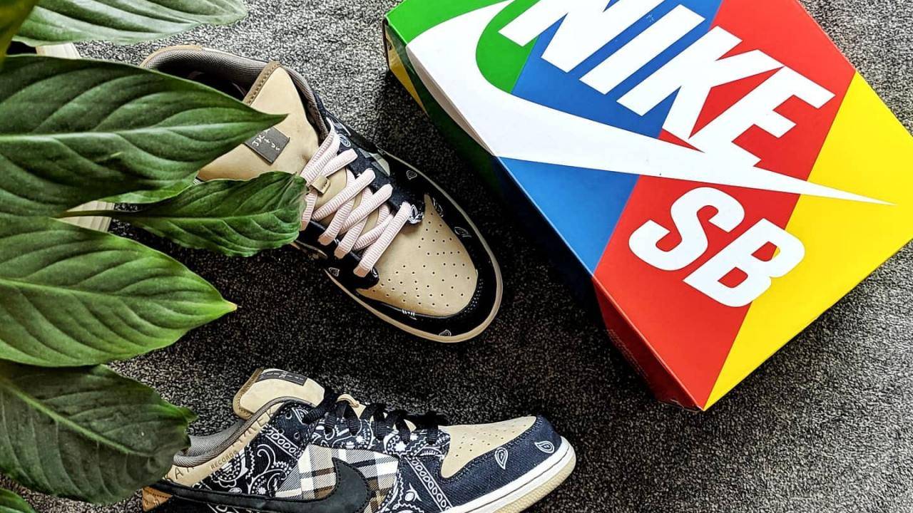 sneaks_411 travis scott dunks
