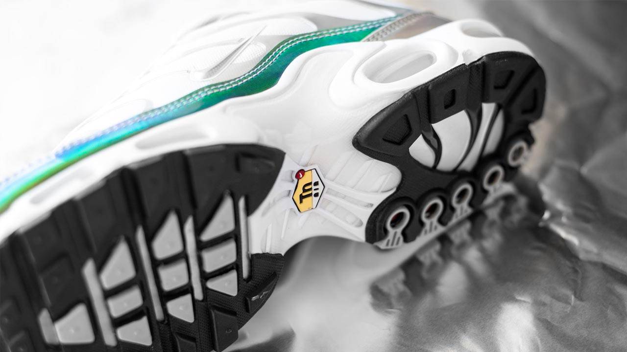 Nike TN Air Max Plus "White Metallic"