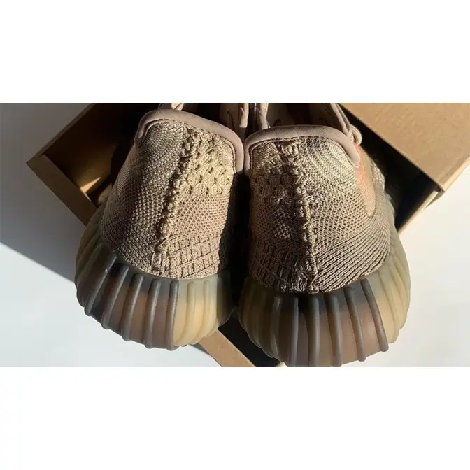Yeezy yeezy Boost 350 V2 Sand Taupe Detailed Look Back