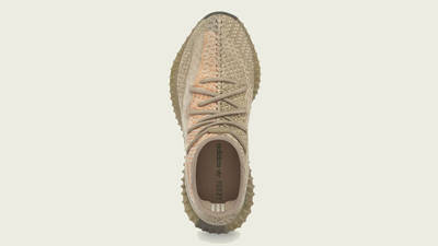 Yeezy Boost 350 V2 Sand Taupe Middle