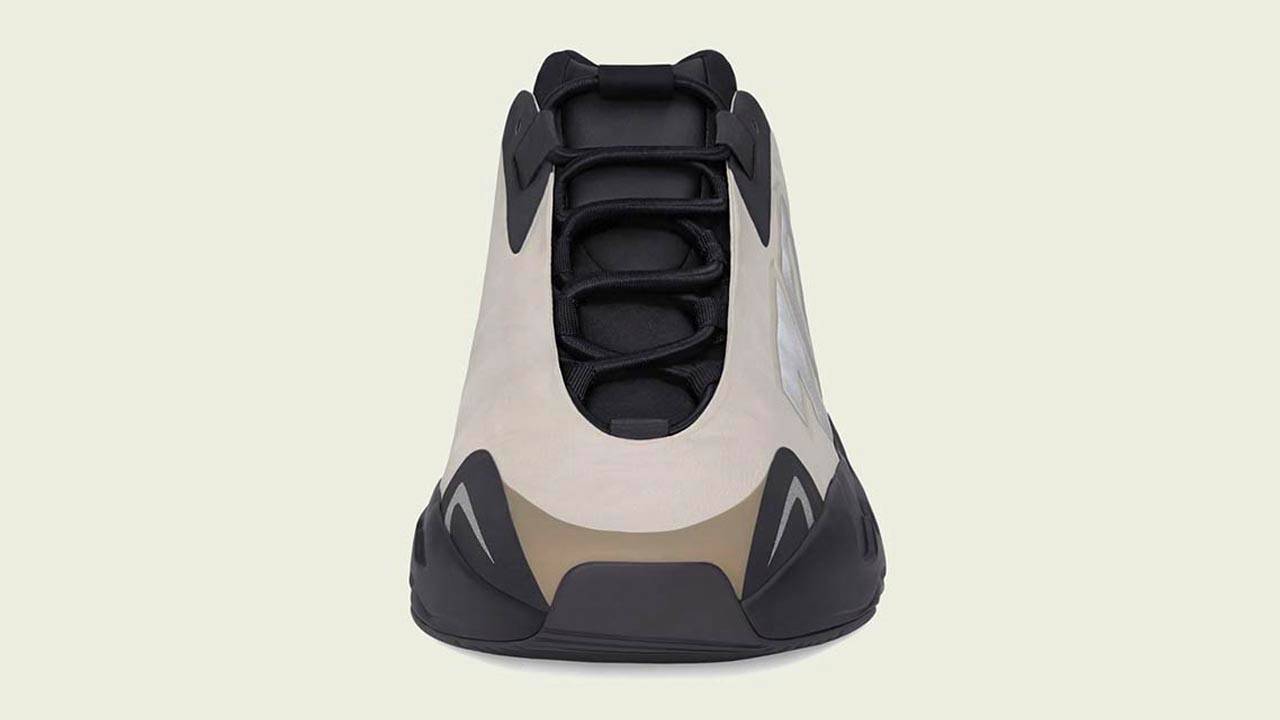 Yeezy 700 MNVN "Bone"