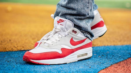 The 10 Best Sneaker Photos From the TSS Facebook Community – Week 8 The 10 Best Sneaker Photos From the TSS Facebook Community – Week 8