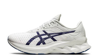 ASICS Novablast Glacier Grey Midnight ASICS Novablast Glacier Grey Midnight