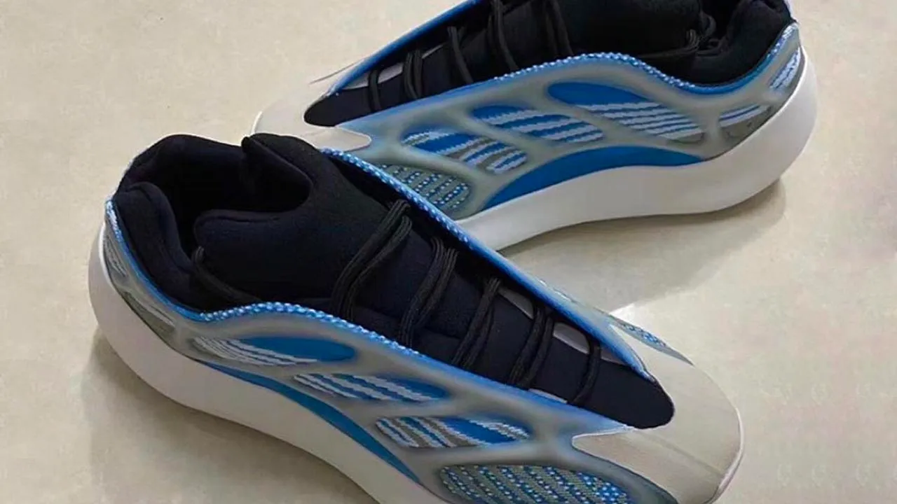 arzareth yeezy on feet