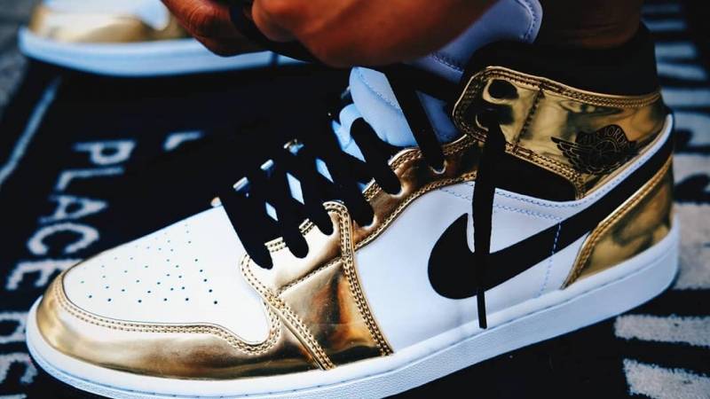 Air jordan 1 retro high og hot sale metallic gold