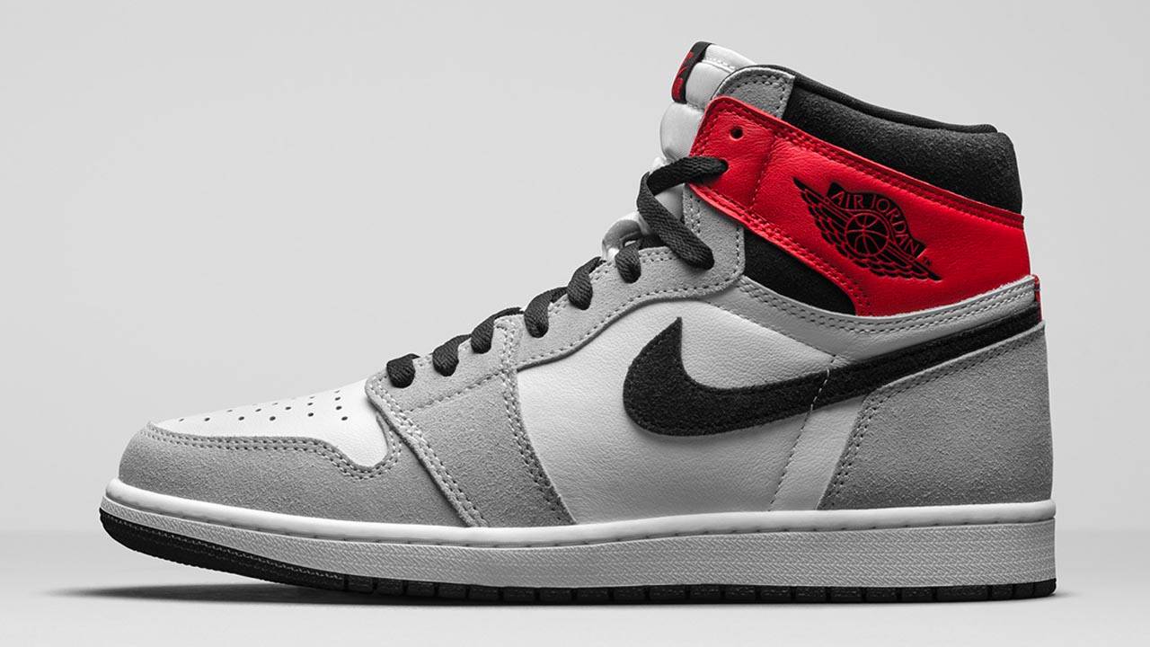 Air Jordan 1 Retro High OG "Light Smoke Grey"!