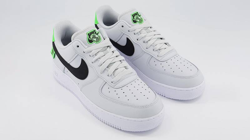 green nike forces