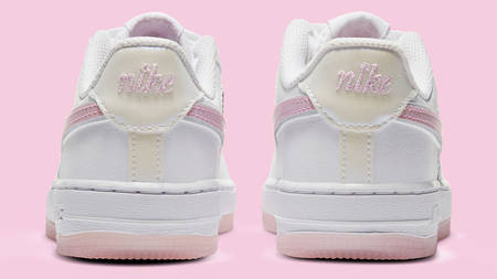 Floral Detailing Decorates This Summer-Ready Nike Air Force 1