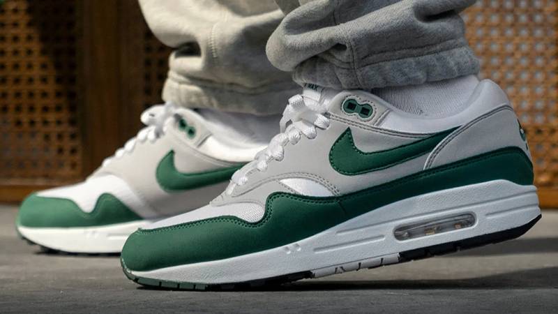 air max white and green