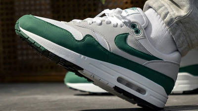 nike air max green and white
