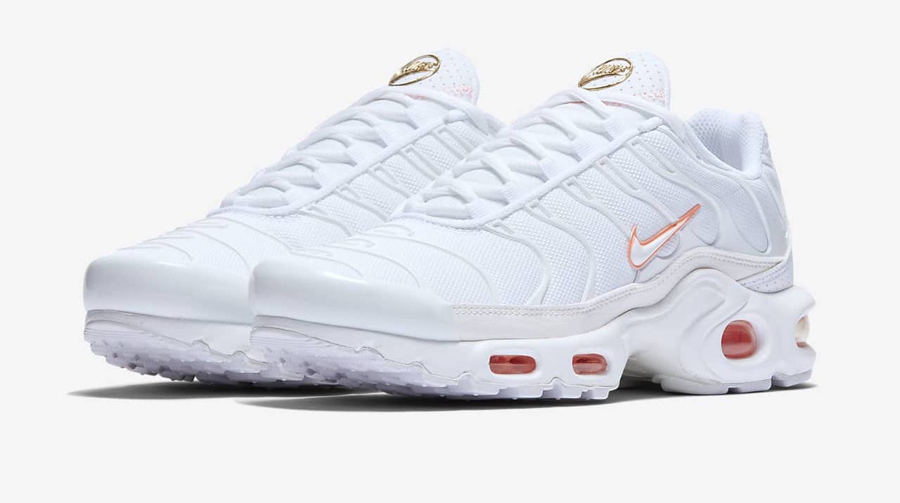 Nike Air Max Plus White Atomic Pink front