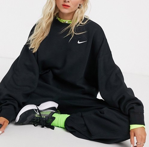 Nike Swoosh Oversized Sweatshirt