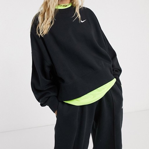 Nike Swoosh Oversized Sweatshirt