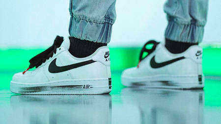 Your Best Look Yet at the PEACEMINUSONE x Nike Air Force 1 "Para-Noise Part 2" Your Best Look Yet at the PEACEMINUSONE x Nike Air Force 1 "Para-Noise Part 2"